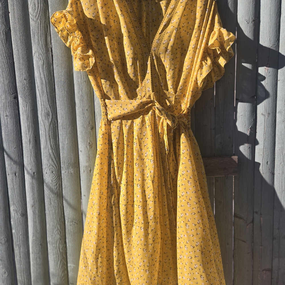 Max Studio Yellow Floral Wrap Dress Ruffle Sleeves Smocked Waist Size S - Picture 2 of 4